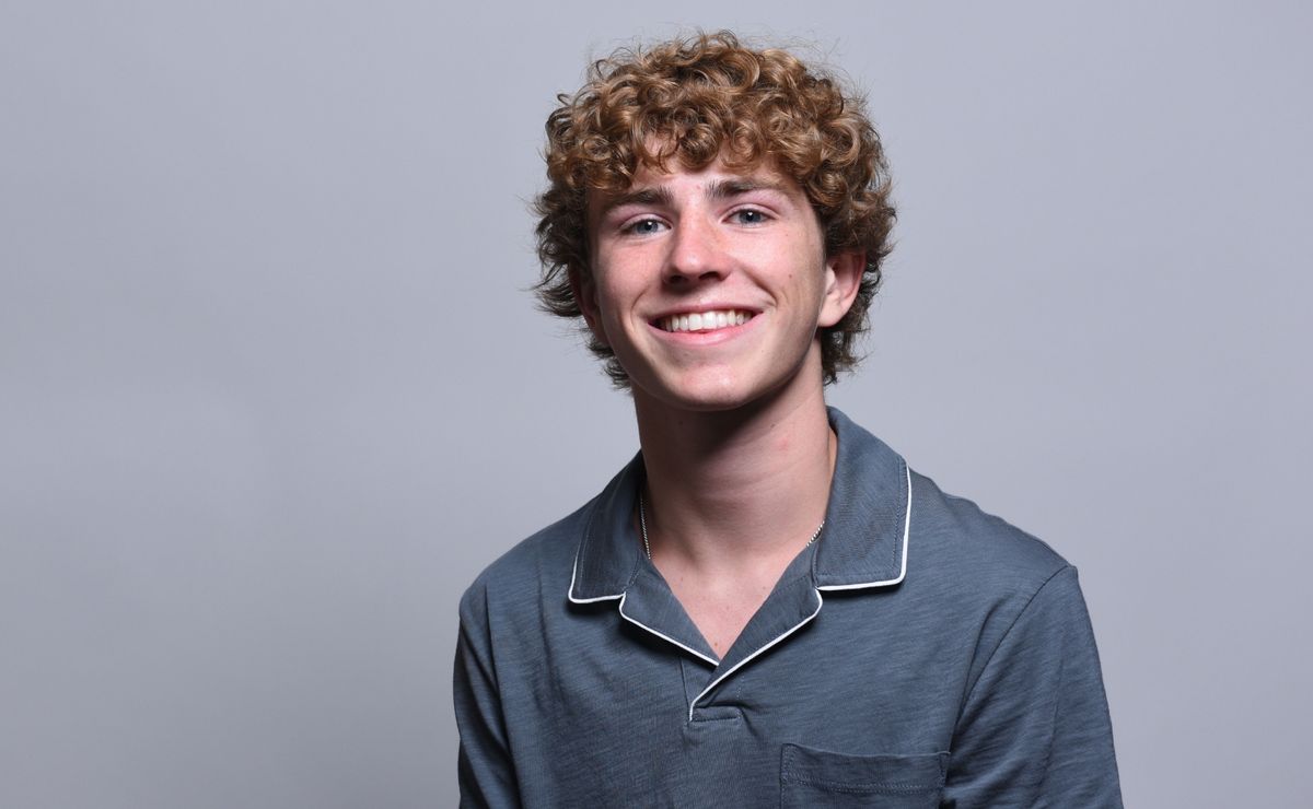 does walker scobell have a girlfriend